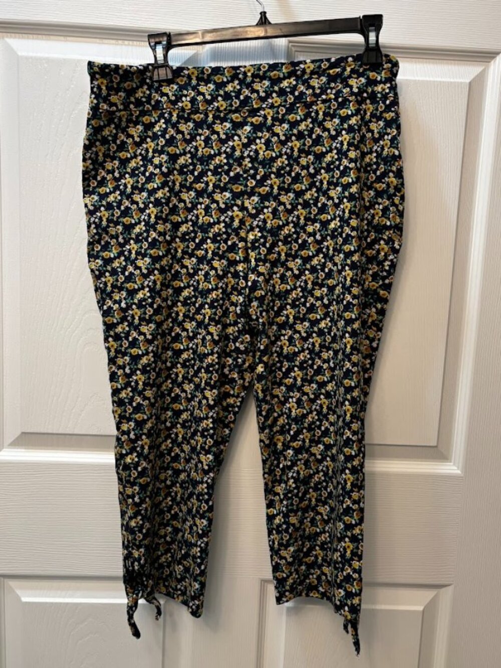 Counterparts floral print crop pants - Size 14